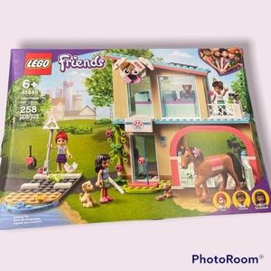 LEGO Friends Heartlake City Vet Clinic 41446 Building Kit (258 Pieces)